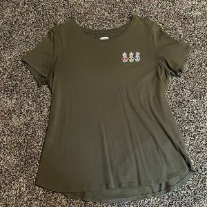 Women’s Old Navy Pineapple graphic tee, size medium